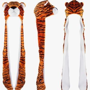 Long Paws Plush tiger hat and mittens